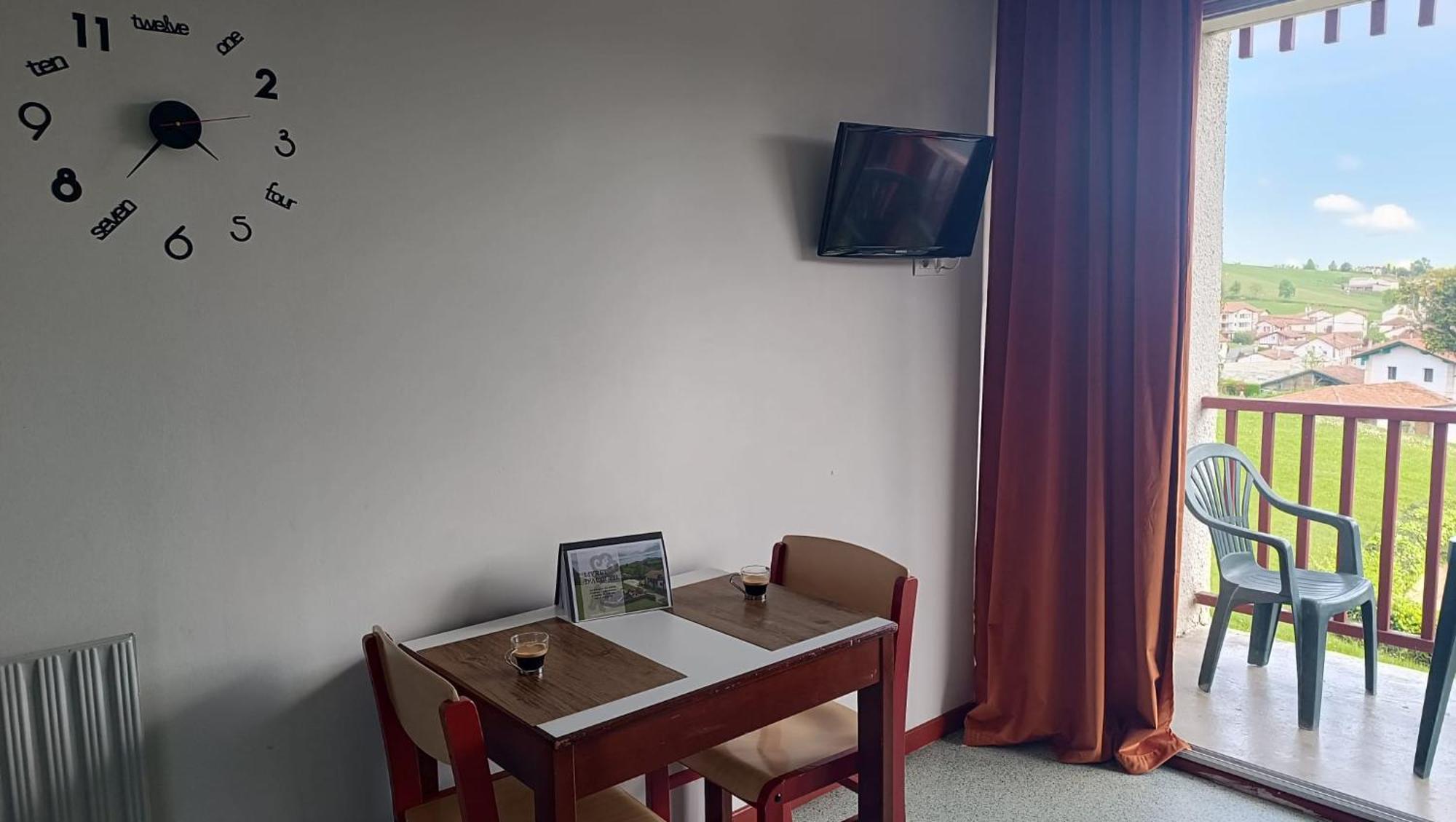 Adour Piscine Vue Montagnes Apartman Souraïde Kültér fotó