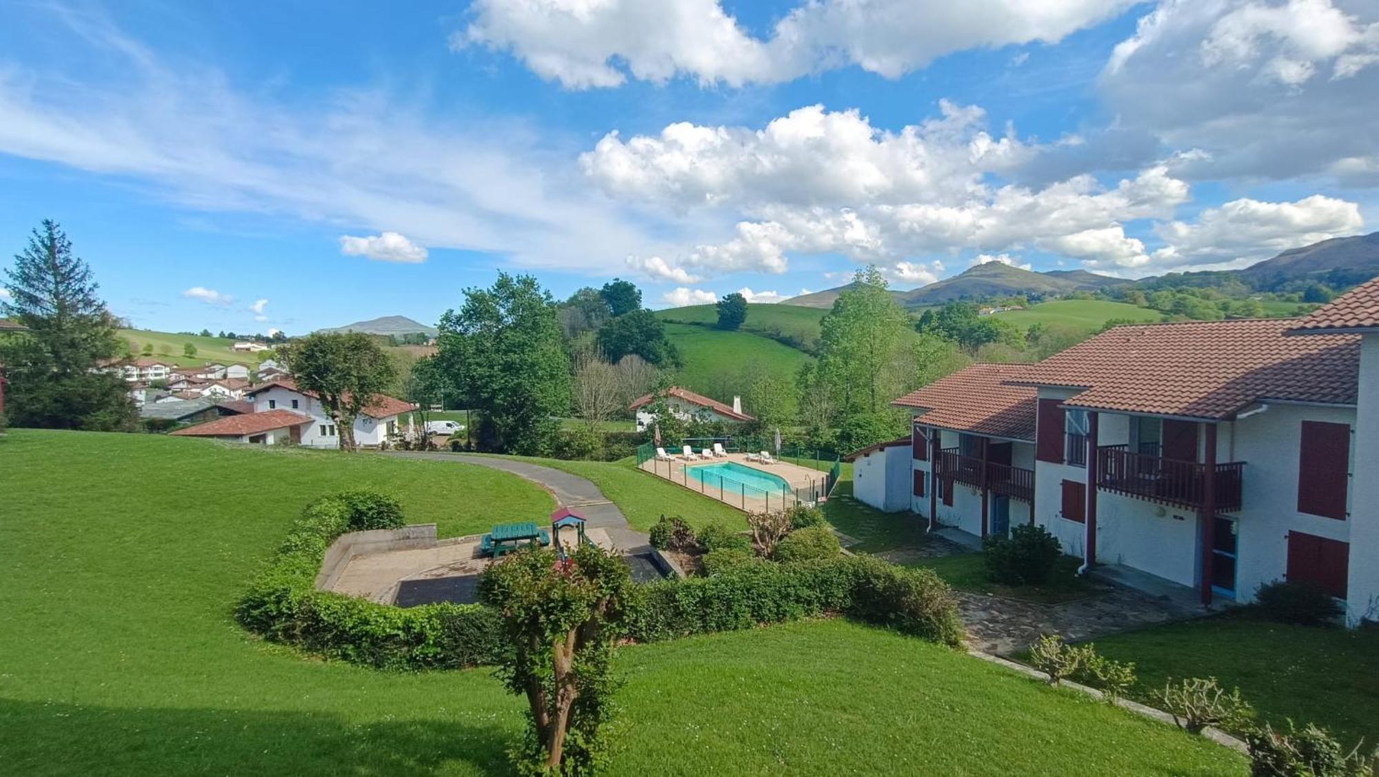 Adour Piscine Vue Montagnes Apartman Souraïde Kültér fotó